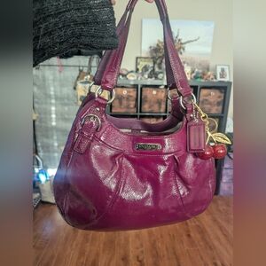 Coach Berry Soho Patent Leather Shoulder Bag Hand Bag F19705